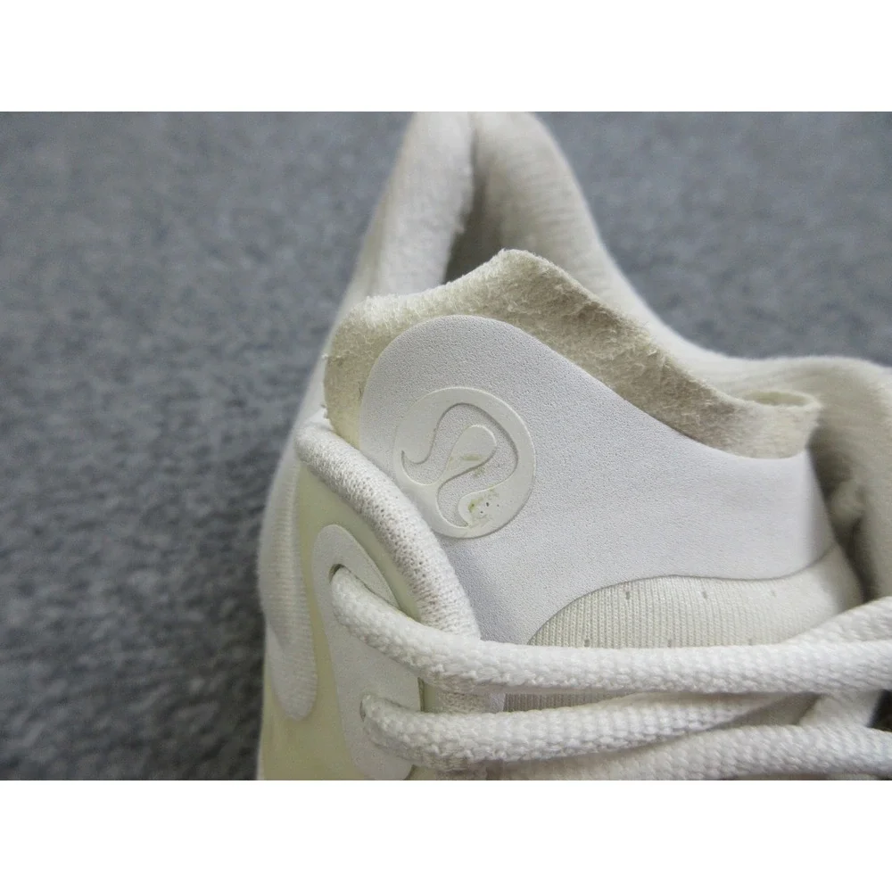 Lululemon Blissfeel Run Shoes Womens Size 8.5‎ White Mesh Lightweight Athletic